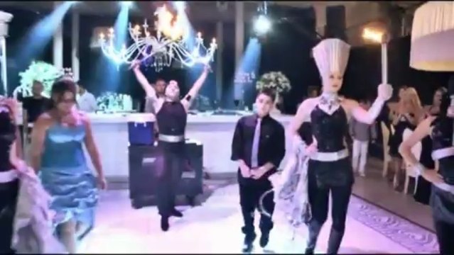 כניסה לבת\בר מצווה - אטרקציות לאירוע-מופע אש muzon.co.il