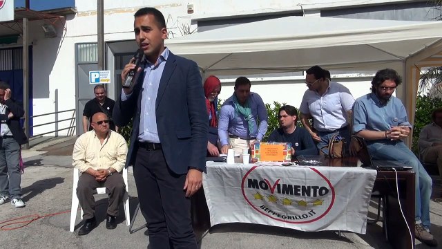 Aversa (CE) - Riunione MoVimento 5 Stelle - Luigi Di Maio (28.04.13)