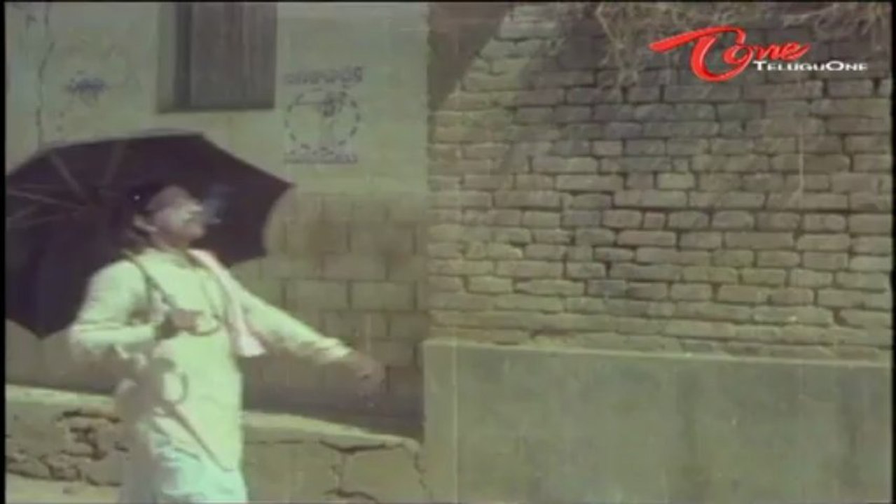 Raja Babu Getup As Street Sweeper - Comedy Scene