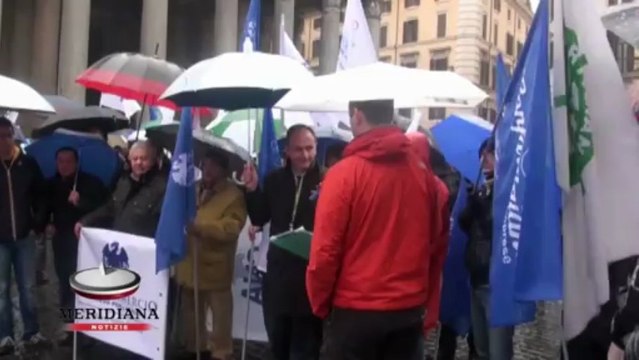 Giornata di mobilitazione delle piccole imprese per chiedere aiuto alla politica contro la crisi