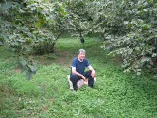 Nezahat Bayram - Hastane Önünde