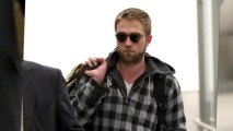 Robert Pattinson Looks Unhappy as He Heads Back to Los Angeles