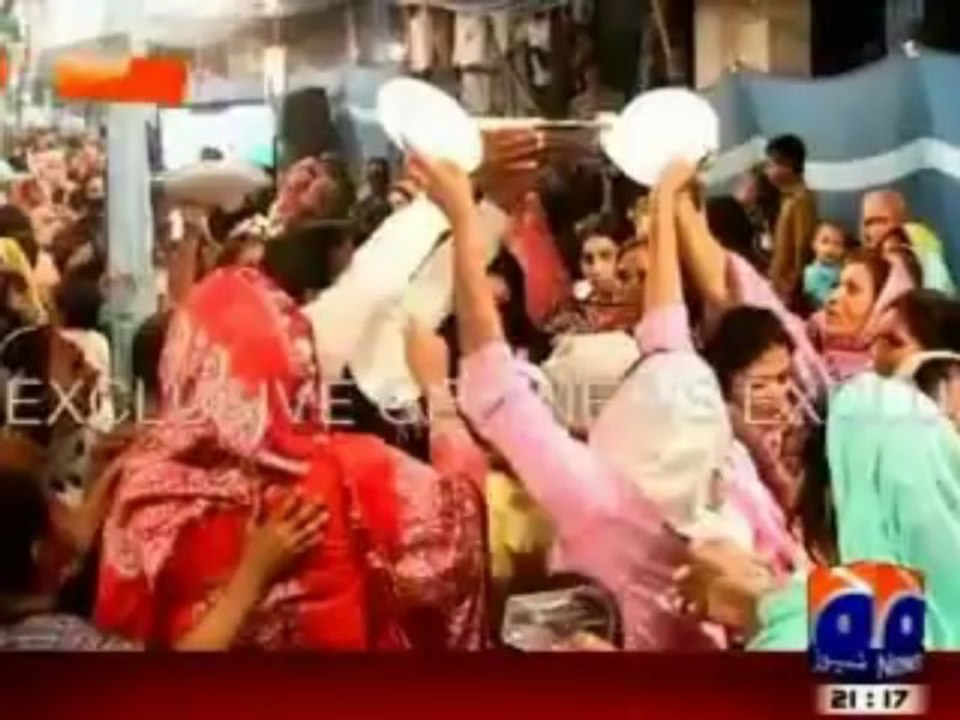 Women Fighting for Food in Maryam Nawaz Women Convention