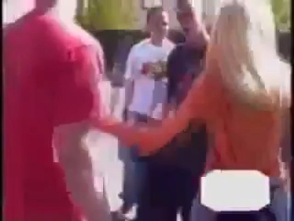 Gangster knocked out in a Fight To Karate Kid Видео Dailymotion