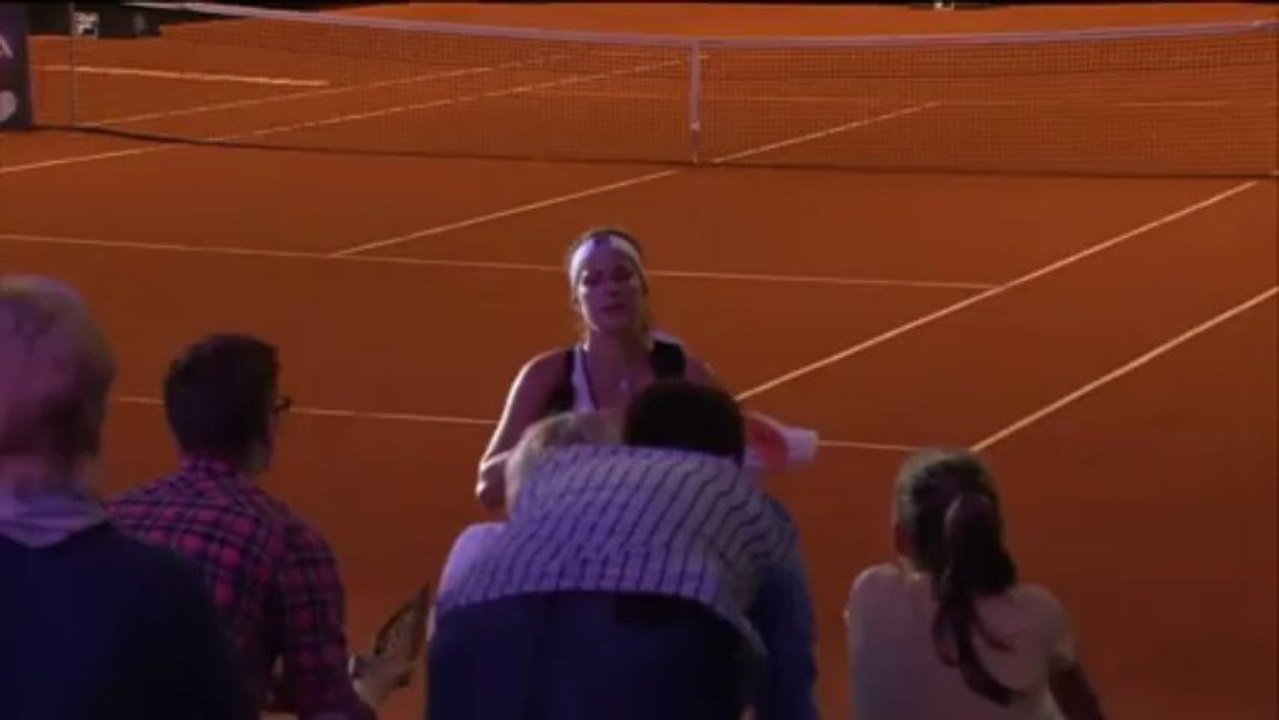 Stuttgart: Julia Görges nach Aufgabe ihrer Gegnerin im Achtelfinale