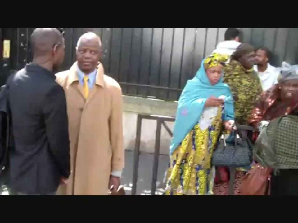 si-in devant l'ambassade de Maurianie