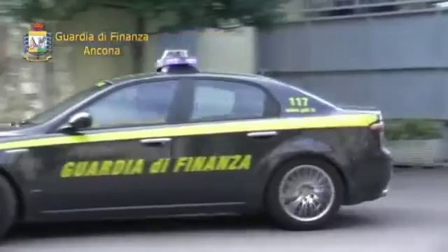 Ancona - Scoperto illecito trasporto di oro e valuta (23.04.13)