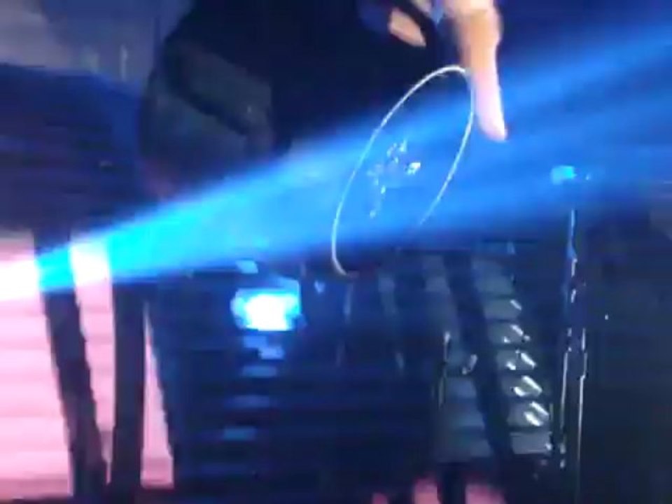 Beyoncé - I was here (Intro)/I will always love you/Halo @ The Mrs Carter Show World Tour