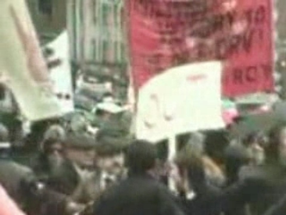 John LENNON " Give peace a chance "