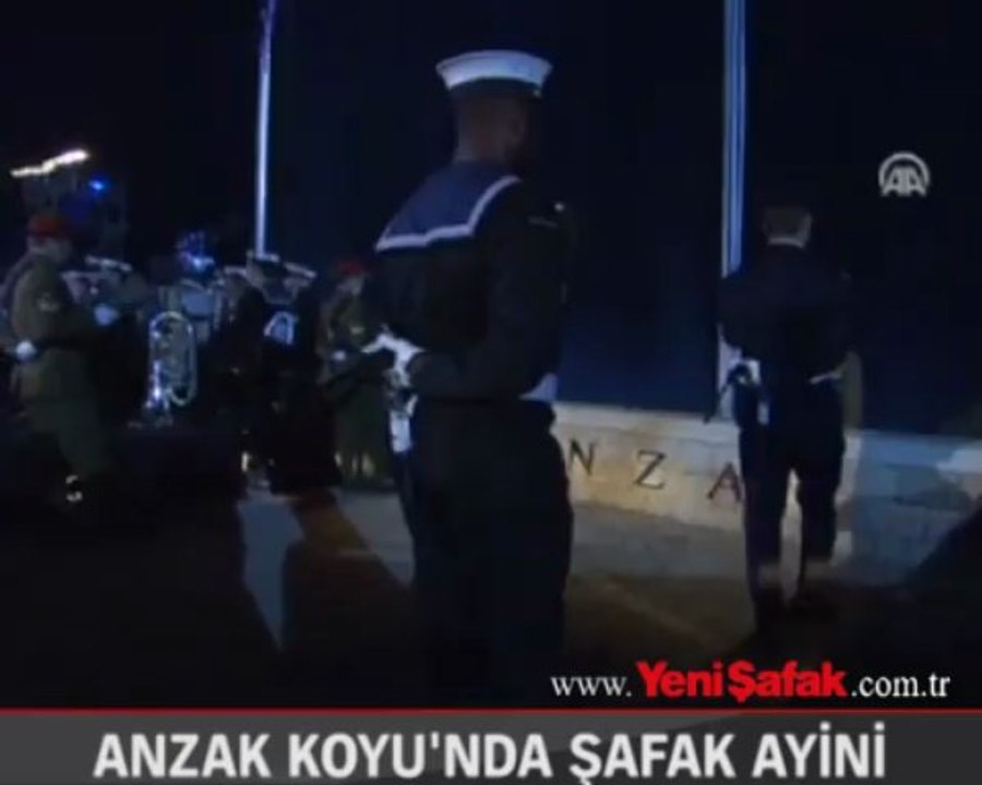 Anzak Koyu'nda Şafak Ayini