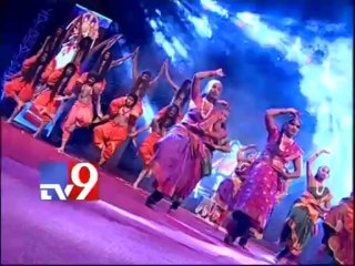 'Maashallah Maashallah' song performed at Sree Vidyaniketan anniversary celebrations