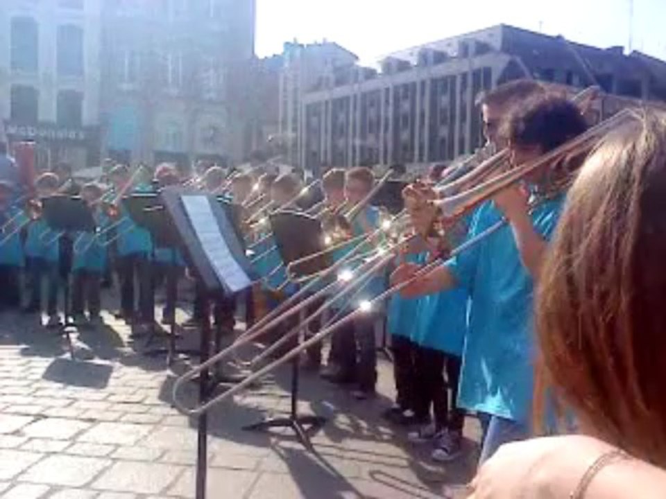 Jeudi 24 avril 2013 Fanfare trombonnes stagiaires Conservatoire de Lille Queen show must go on cover