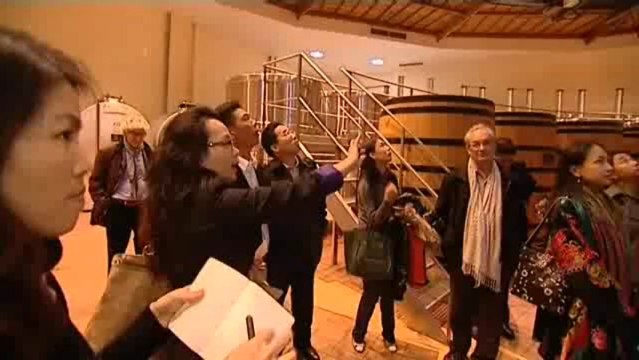 Les Climats de Bourgogne: Des producteurs de thé chinois à VOSNE ROMANEE