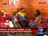 Presidente Maduro conversa con familia que recibe su vivienda digna
