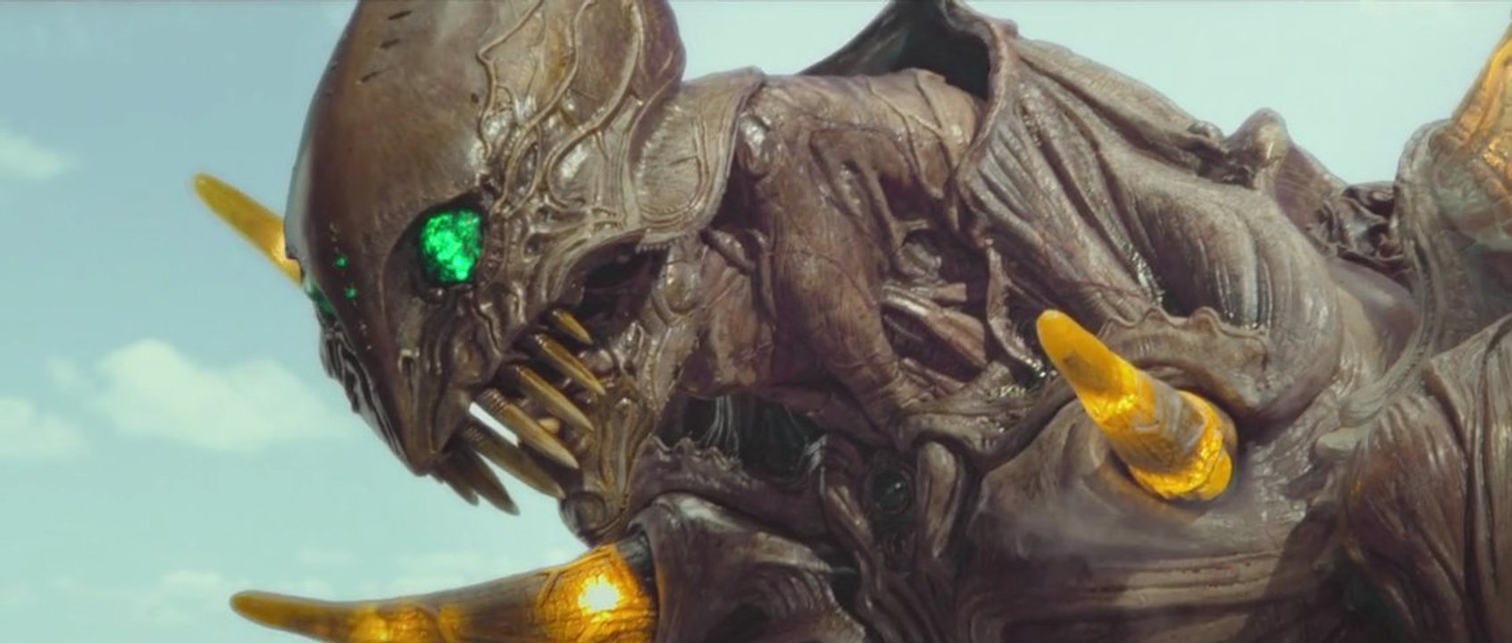 Giant God Warrior Appears in Tokyo