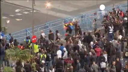 İspanya'da 'meclisi işgal et' eylemi olaylı bitti