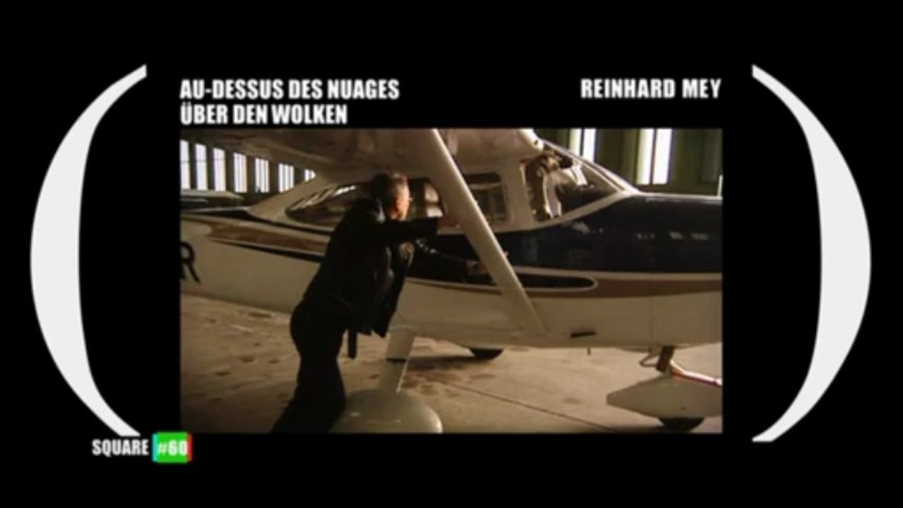 AU DESSUS DES NUAGES