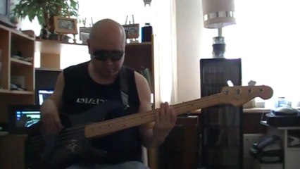 Conga Gloria Estefan basscover Bob Roha