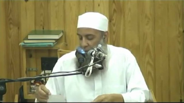 الشيخ الحويني حكم رفع اليدين جلوسا بعد التشهد الأول