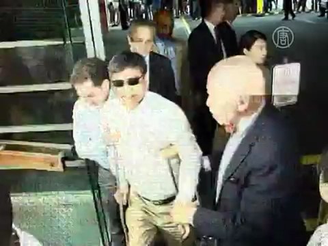 КНР: брат бежавшего адвоката получает угрозы