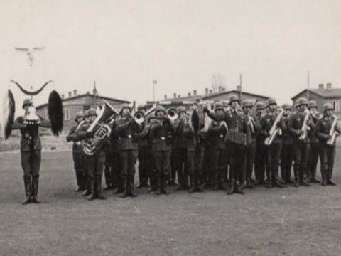 Hohenlychen Marsch Musikkorps des Wachbataillons der Luftwaffe Berlin Hans Teichmann