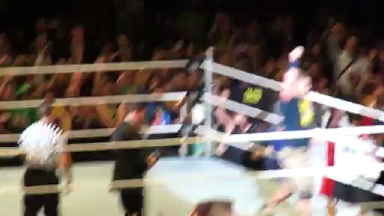 WWE Paris 2013  : WWE Championship Tables Match