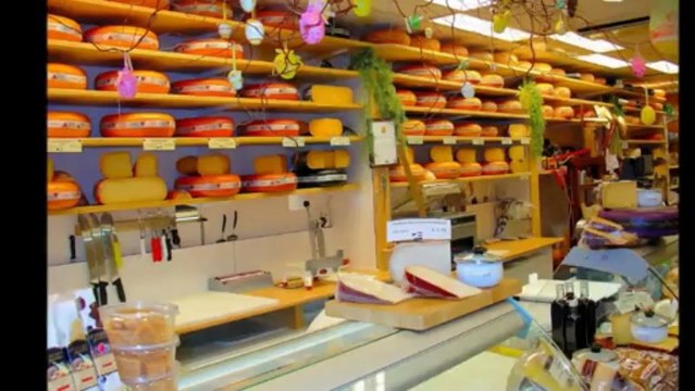 Discover Holland - Volendam - a popular tourist attraction