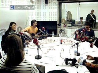 El Patio de tu Casa interpreta dos canciones en esRadio