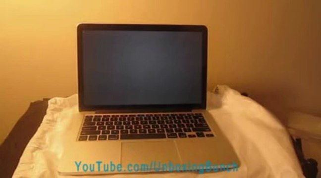 Apple MacBook Pro ME662LL/A 13.3-Inch Laptop with Retina Display (NEWEST VERSION)