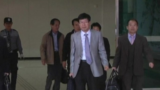South Korean workers return from joint industrial zone in North