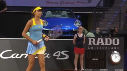 Stuttgart - Sharapova tira de épica para ganar a Ivanovic