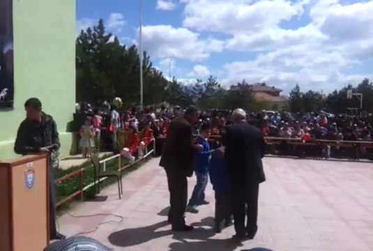 Tufan 23 Nisan Şiir Okuma