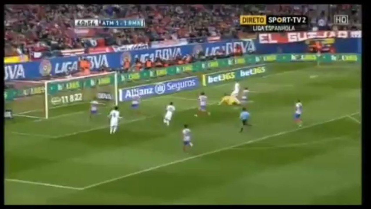 Benzema chance