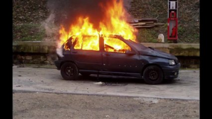 couverture extinction feu de voiture