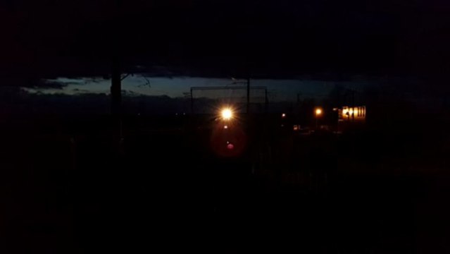 Samsung Galaxy S4, тест камеры - ночная электричка