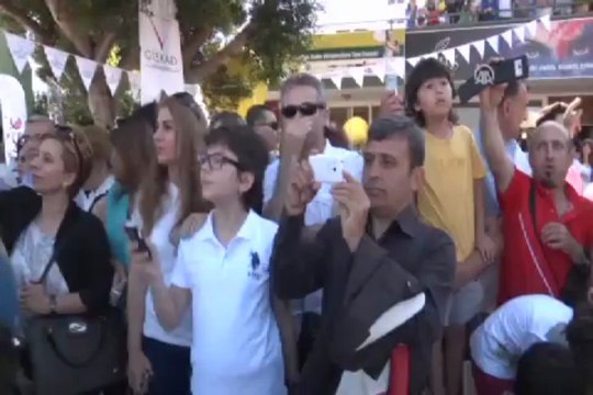 Ödüllerini Avşar'ın elinden aldılar