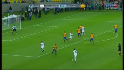 Le geste technique de Ronaldo (Ronaldo Friends x Bebeto Friends)