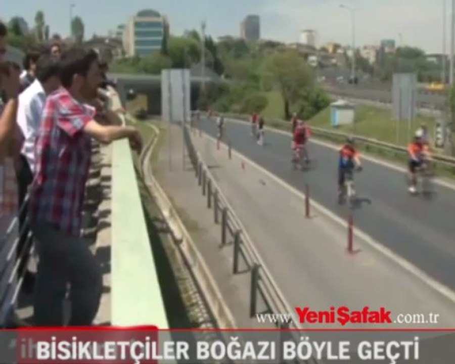 Bisikletçiler Boğaz'ı böyle geçti
