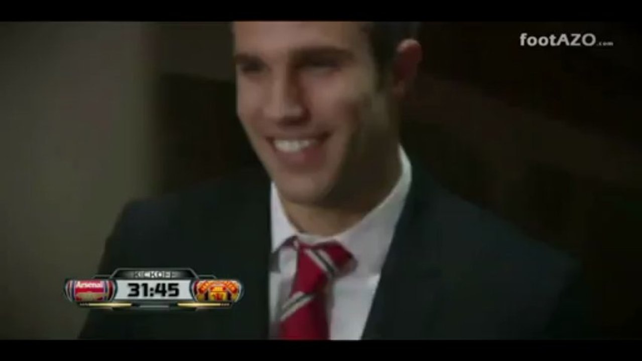 van Persie wrong locker room [FOOTAZO.com]