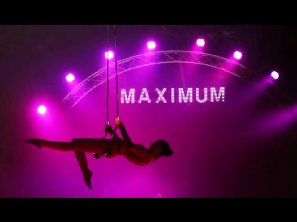 EXPLOSIF, LE SPECTACLE 2013 DU CIRQUE MAXIMUM