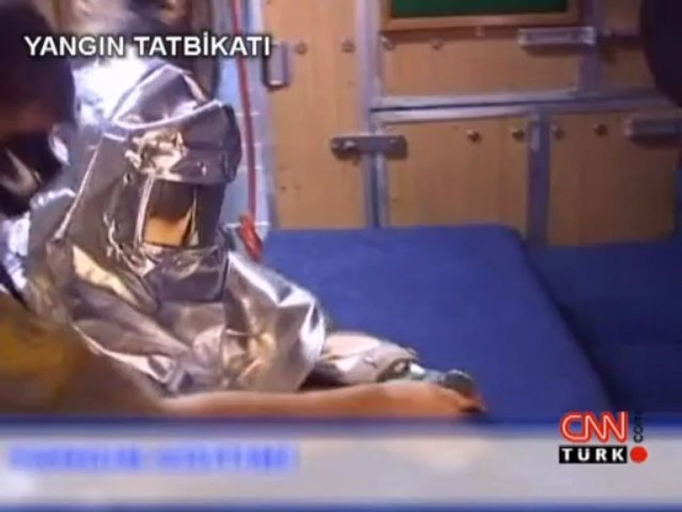 Denizin altındaki Karakızda yaşam