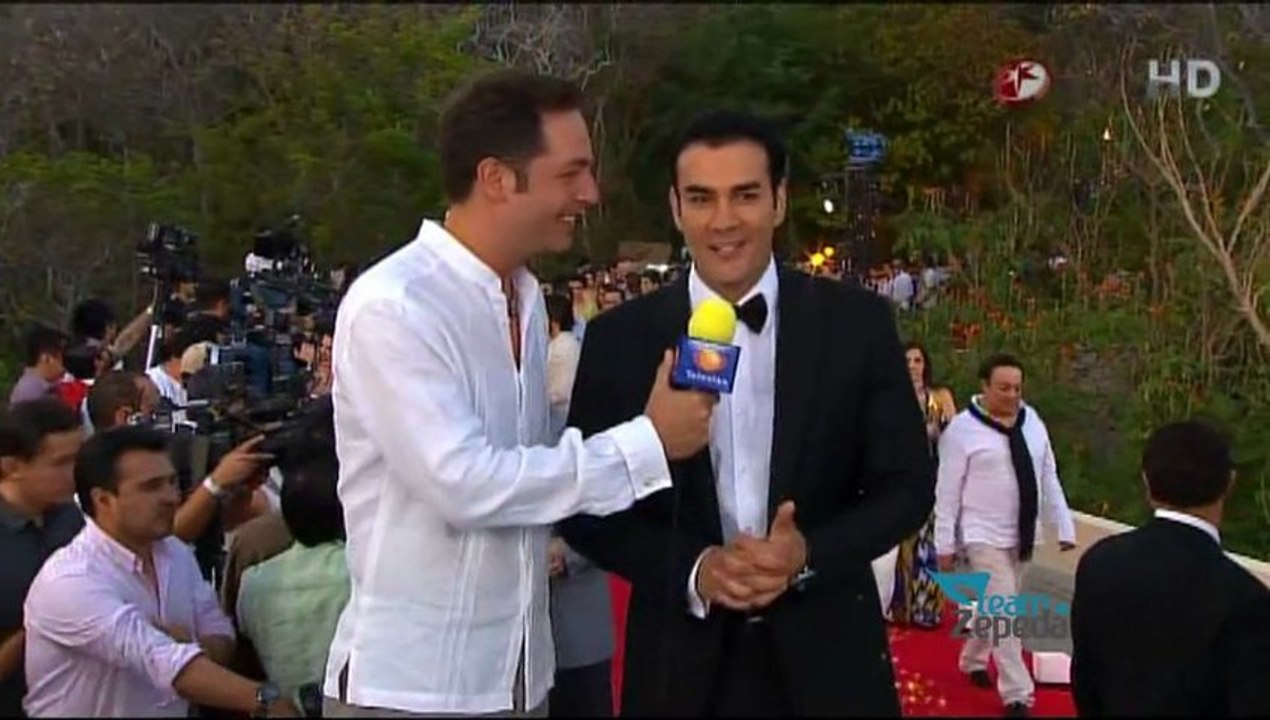 Entrevista a David Zepeda @davidzepeda1 en la Alfombra Roja de Premios TVYN 2013