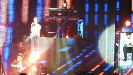 Summer Love - One Direction @ Paris Bercy