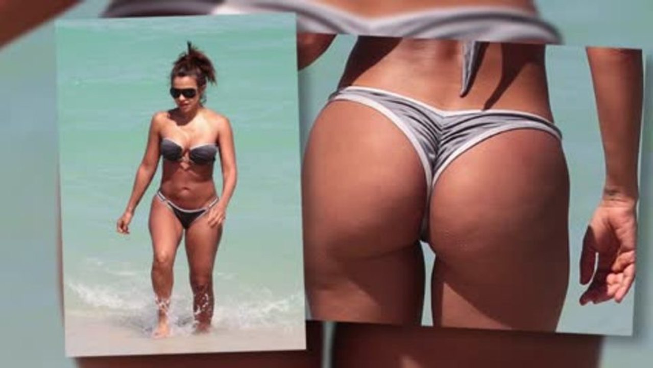 Vida Guerra beim Bräunen