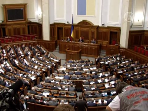 14 летняя школьница борется со СПИДом