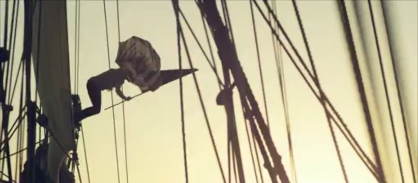 Macklemore & Ryan Lewis - Can't Hold Us (feat. Ray Dalton)