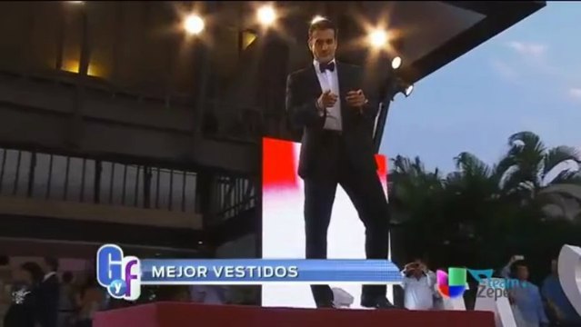 David Zepeda @davidzepeda1 el mejor vestido en Premios TVYN 2013 || EGYF