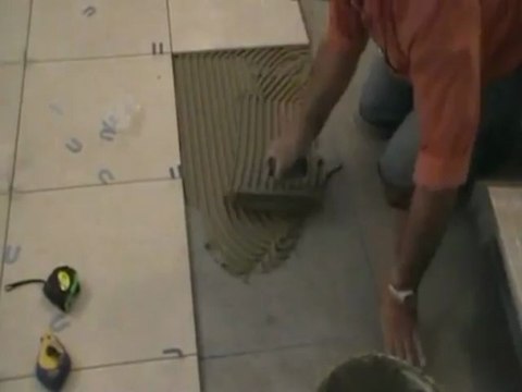 Укладка плитки на пол