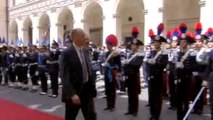 Roma - Letta passa in rassegna il reparto d'onore a Palazzo Chigi - Arrivo (28.04.13)