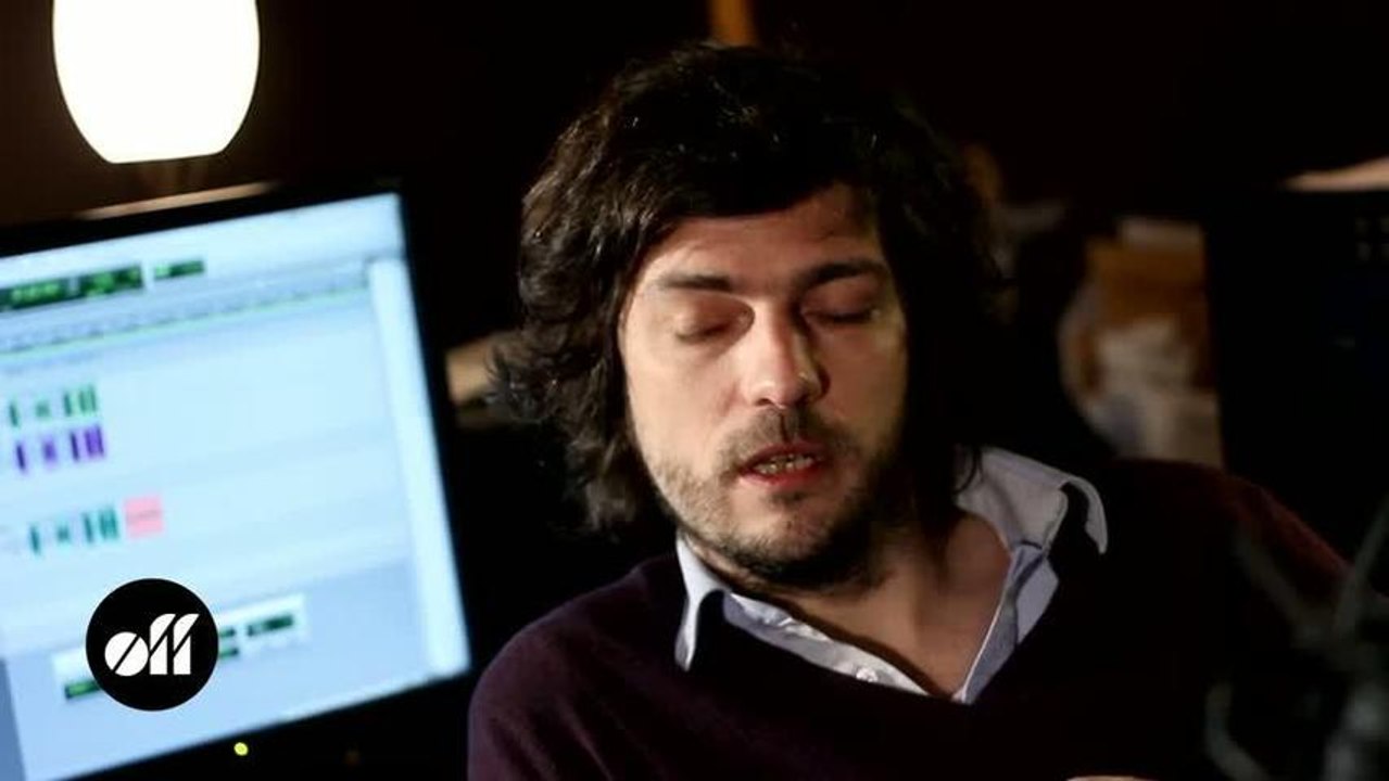 OFF STUDIO - Alister "Room Service"